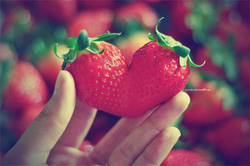 strawberry-heart.jpg