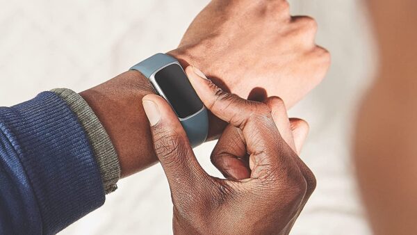 Fitbit Charge 5 Fitness Tracker Advanced Health Tracker - Image 3
