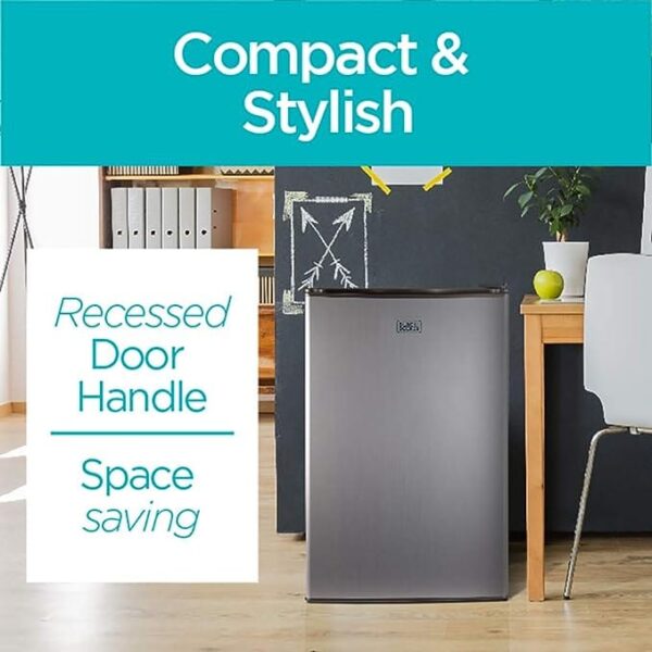 BLACK DECKER Compact Refrigerator - Image 2